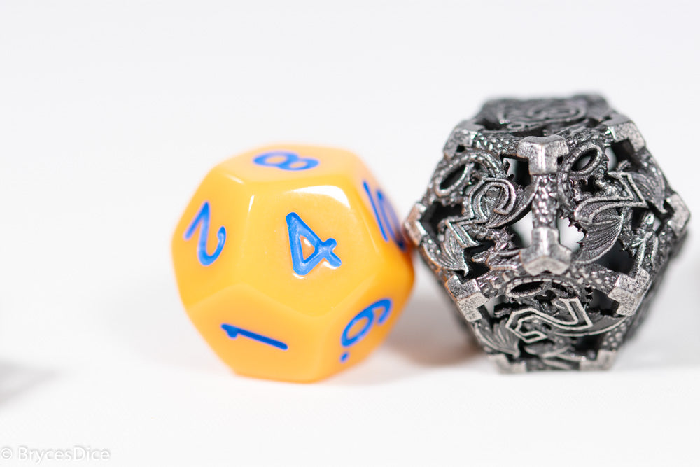 (Shimmering Silver) Deadly Dragon Dice: Shards of Oblivion Hollow Metal